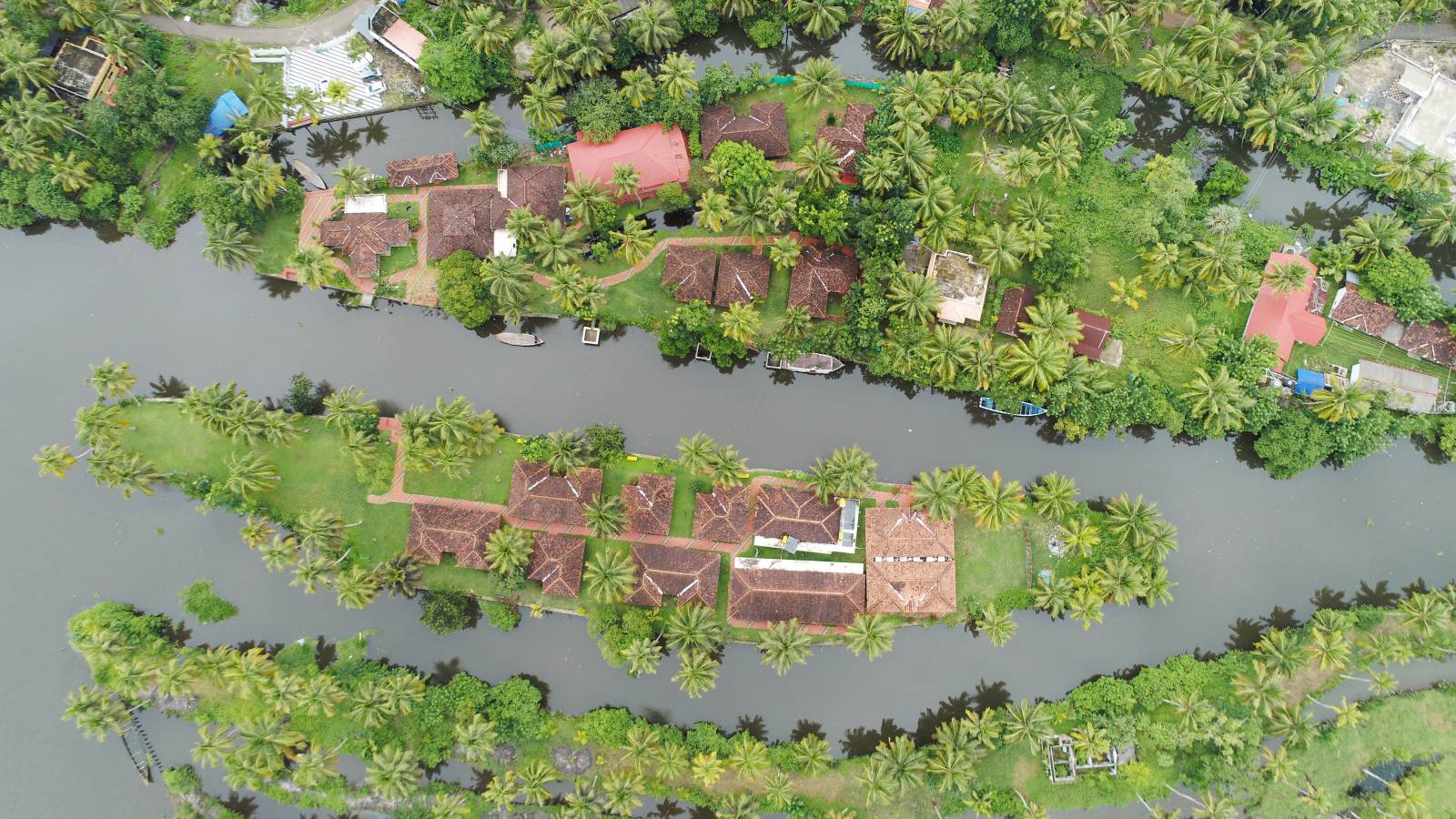 lake resort in Alappuzha